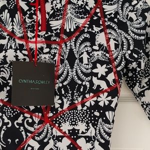 B&W NWT animal print Small rash guard